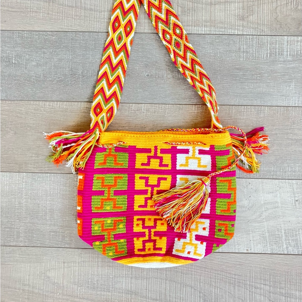 WAYUU COLOMBIAN MOCHILA Pink and Yellow Geometric Design